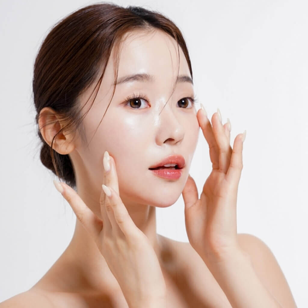 姶良市でダーマペンをした女性のイメージ